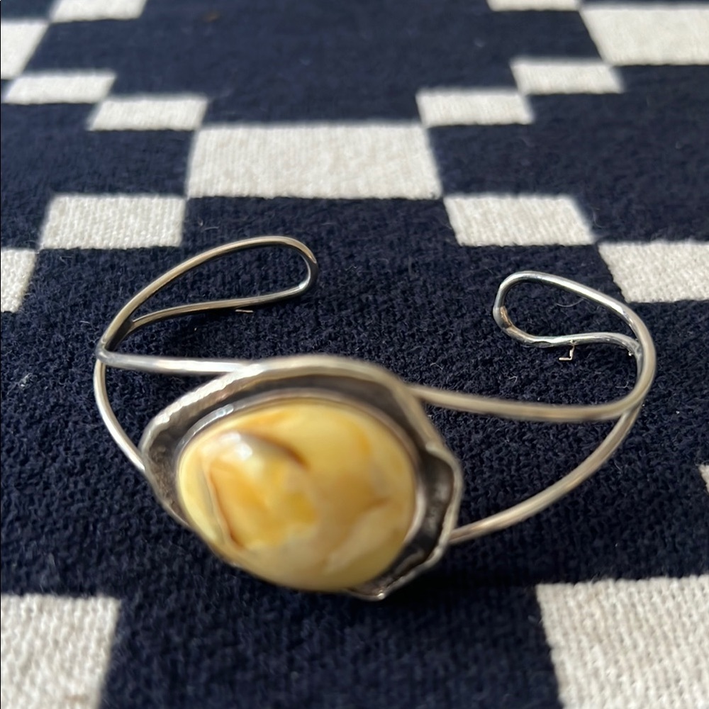 Elegant Silver Bracelet with Amber Stone
